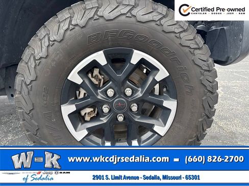 Certified 2025 Jeep Wrangler Unlimited Rubicon AWD/4WD image 5