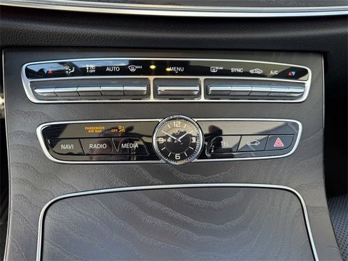 Used 2020 Mercedes-Benz E 450 4MATIC Cabriolet image 21