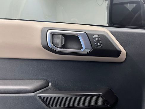 Certified 2024 Ford Bronco Wildtrak image 17