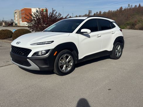 Used 2023 Hyundai Kona SEL image 7