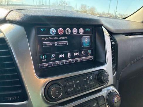 Used 2016 Chevrolet Suburban LT image 18