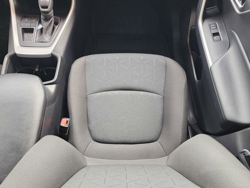 Used 2025 Toyota RAV4 XLE w/ Convenience Package FWD image 13
