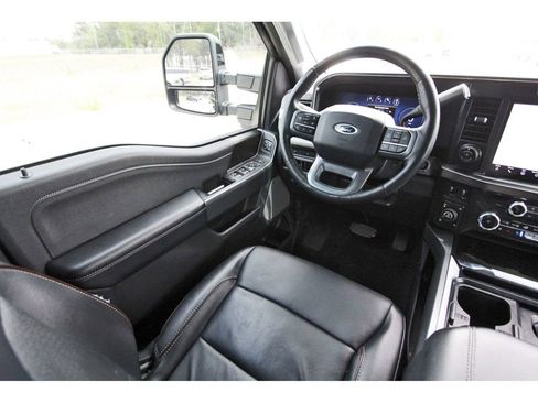 Used 2024 Ford F250 Lariat w/ Lariat Ultimate Package image 11