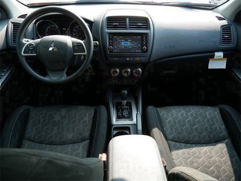 Used 2024 Mitsubishi Outlander Sport ES image 11