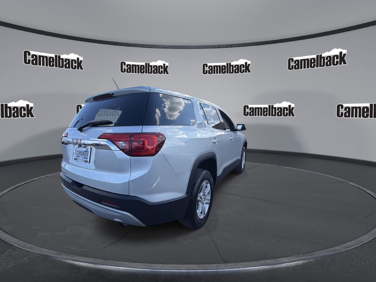 Used 2017 GMC Acadia SLE FWD image 7