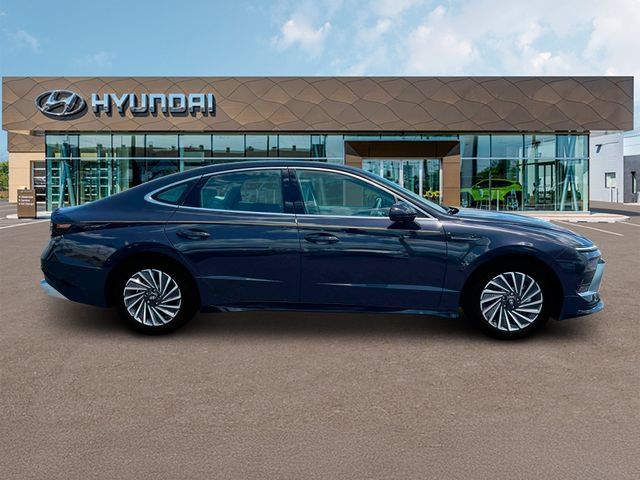 New 2025 Hyundai Sonata SEL FWD image 9