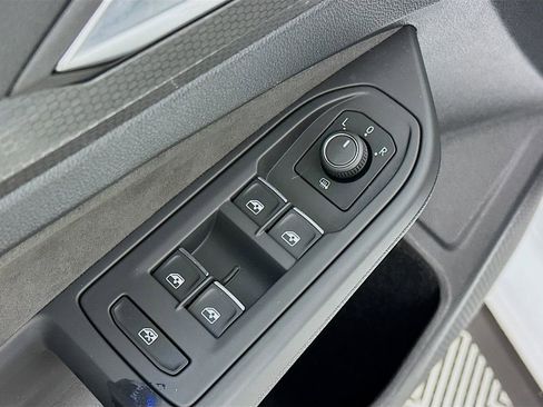 Used 2023 Volkswagen GTI SE image 24