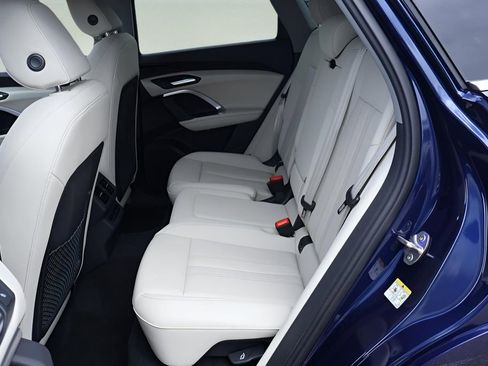 New 2025 Audi Q5 Premium image 13