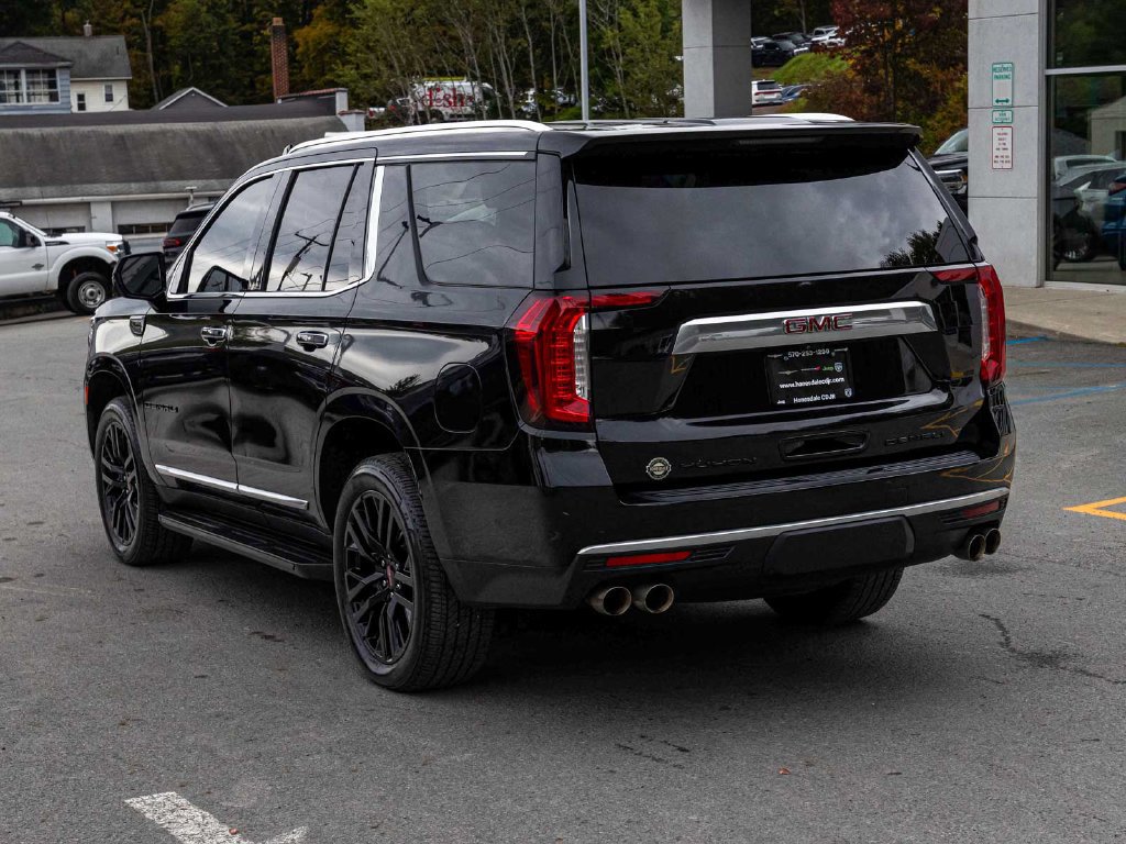 Used 2024 GMC Yukon Denali w/ Advanced Technology Package AWD/4WD image 6