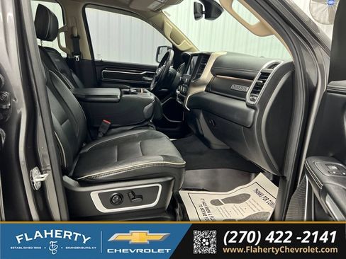 Used 2019 RAM 1500 Laramie AWD/4WD image 15