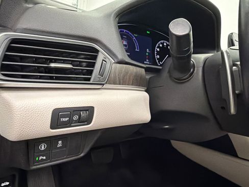 Used 2022 Honda Accord EX-L image 31