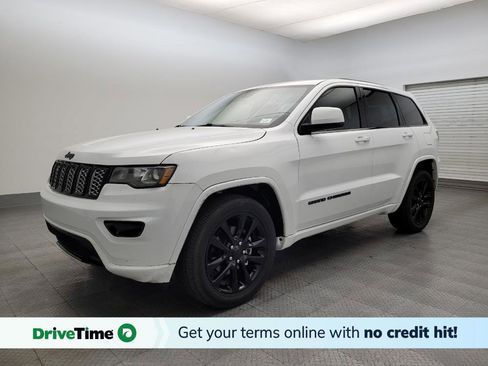 Used 2018 Jeep Grand Cherokee Altitude image 1