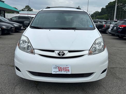 Used 2009 Toyota Sienna LE FWD image 4