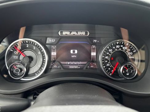 Used 2024 RAM 1500 Laramie AWD/4WD image 13