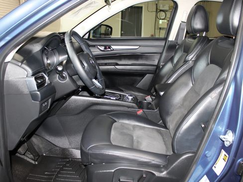 Used 2019 MAZDA CX-5 Touring FWD image 9