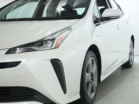 Used 2019 Toyota Prius XLE image 4