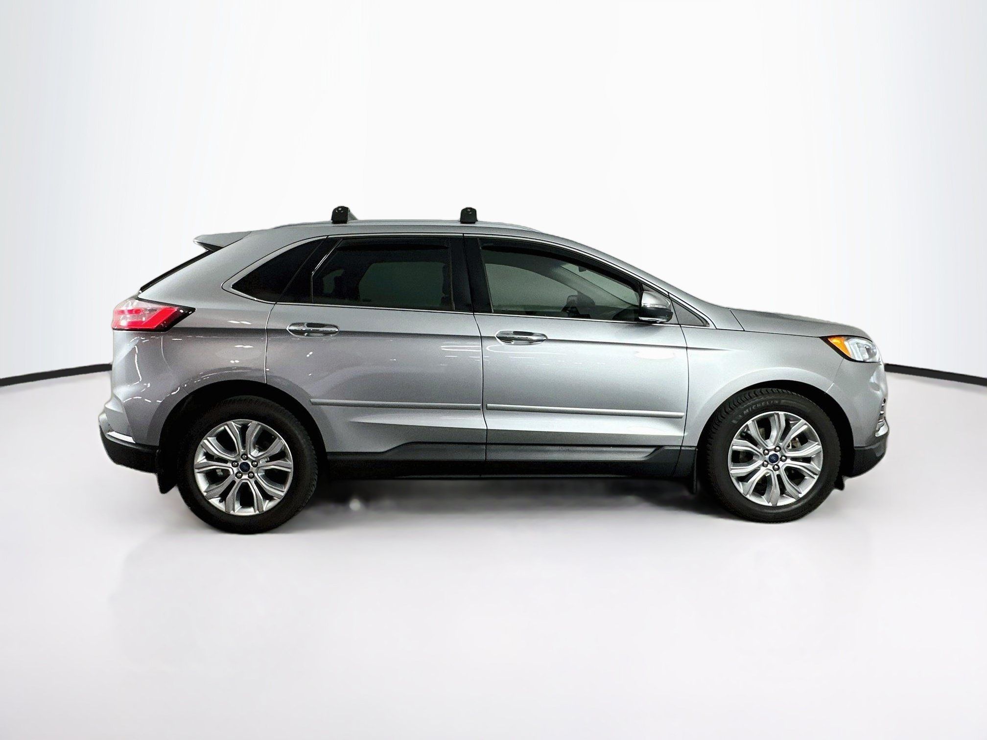 Used 2020 Ford Edge Titanium FWD image 10