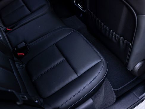 New 2026 Porsche Macan S image 37