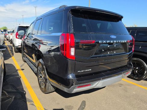 Used 2025 Ford Expedition Platinum AWD/4WD image 7