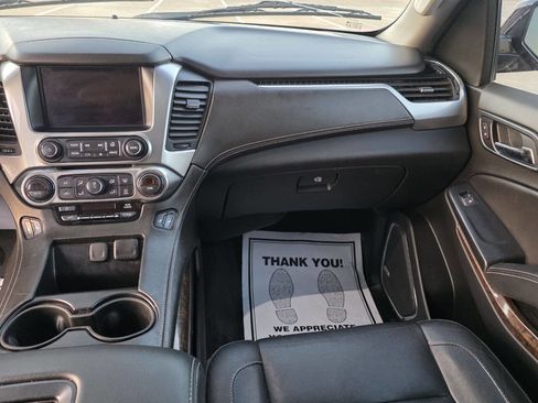 Used 2020 Chevrolet Suburban LT image 35