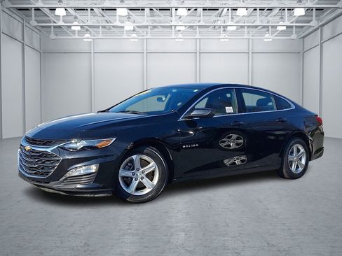 Used 2024 Chevrolet Malibu LT image 1