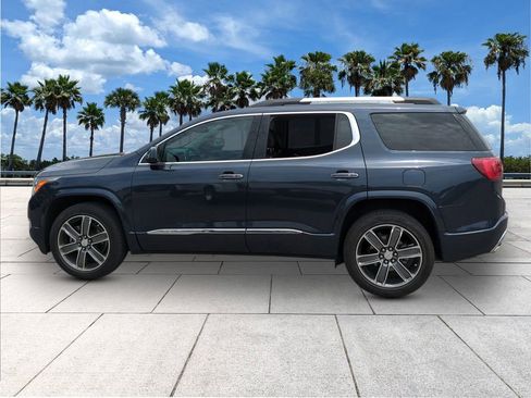 Used 2018 GMC Acadia Denali w/ Technology Package FWD image 4