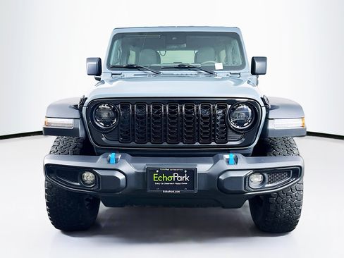 Used 2024 Jeep Wrangler Unlimited AWD/4WD image 2