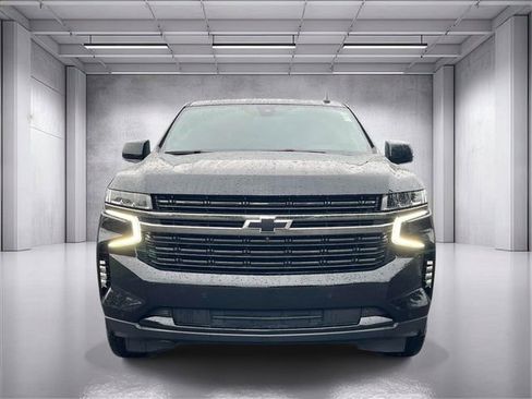 Used 2022 Chevrolet Suburban RST w/ Luxury Package AWD/4WD image 8