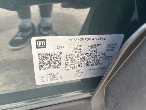 Used 2025 Chevrolet Trax LT image 27