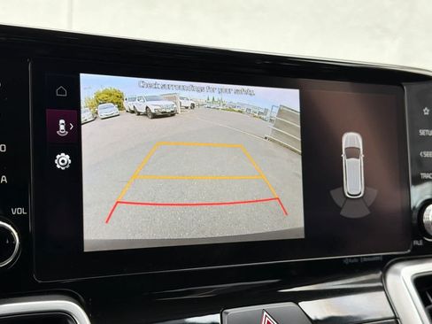 Used 2022 Kia Sorento S FWD image 23