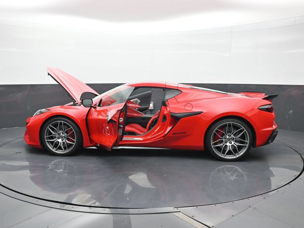 Used 2024 Chevrolet Corvette Z06 w/ Battery Protection Package RWD image 24