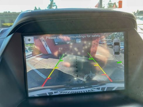 Used 2017 Ford Escape SE w/ SE Leather Comfort Package image 37