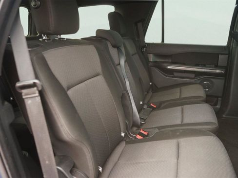 Used 2019 Ford Expedition XLT RWD image 18