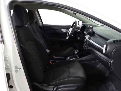 Used 2022 Kia Forte LXS w/ LXS Technology Package FWD image 27