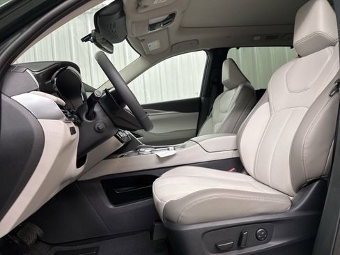 Certified 2026 INFINITI QX60 Luxe image 13