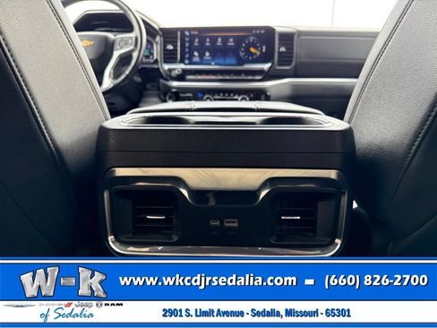 Used 2023 Chevrolet Silverado 1500 LTZ AWD/4WD image 34
