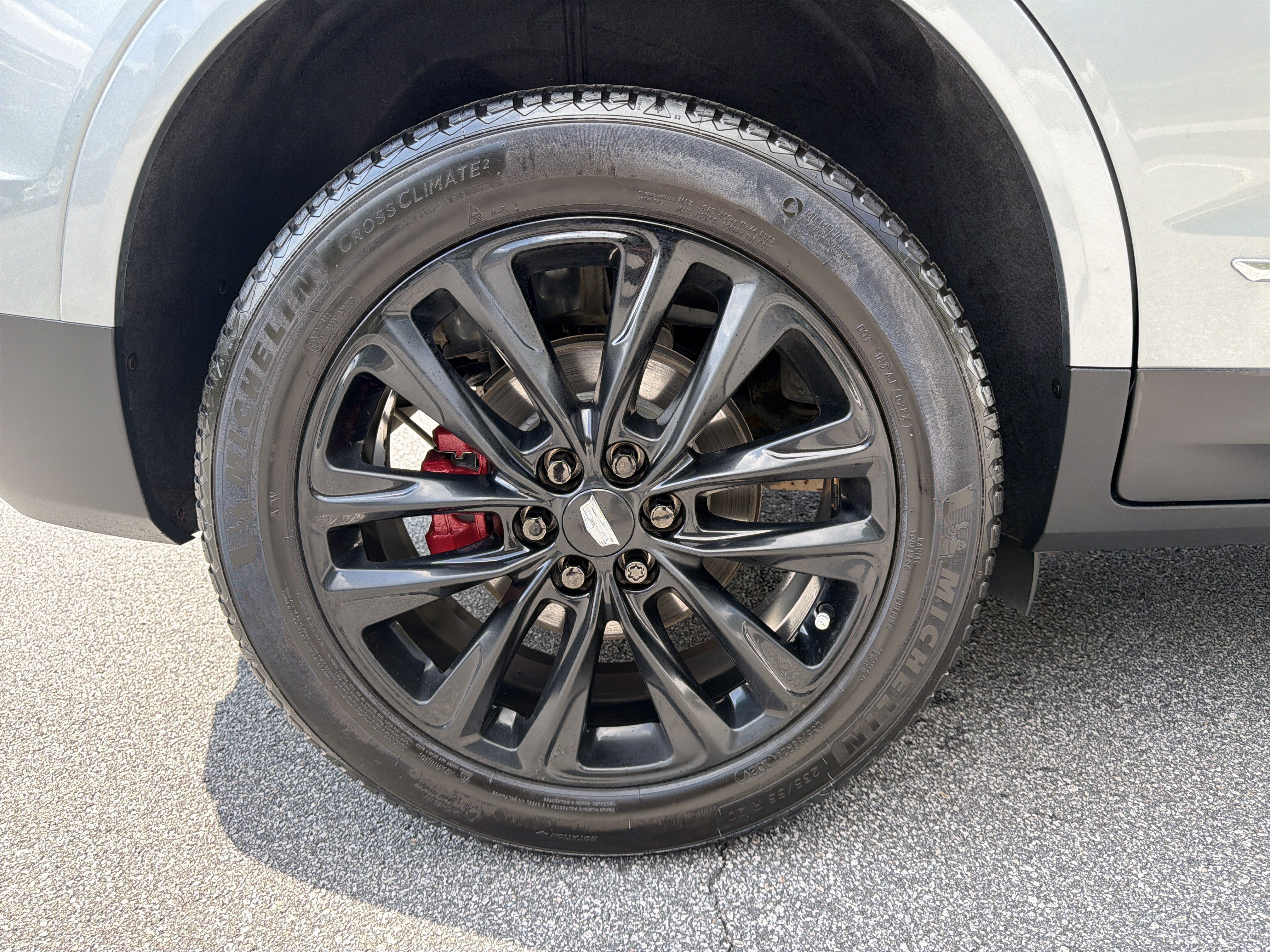 Used 2023 Cadillac XT5 Sportv w/ LPO, Floor Liner Package AWD/4WD image 21