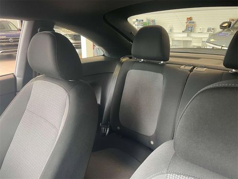 Used 2018 Volkswagen Beetle 2.0T S image 12