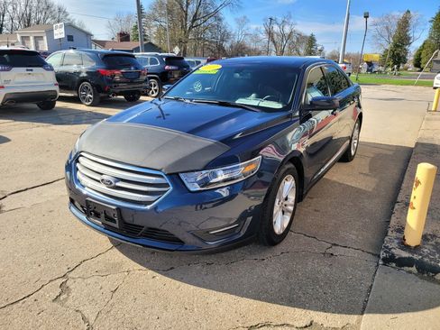 Used 2016 Ford Taurus SEL FWD image 1