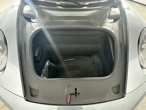 Certified 2025 Porsche 911 Carrera T RWD image 25