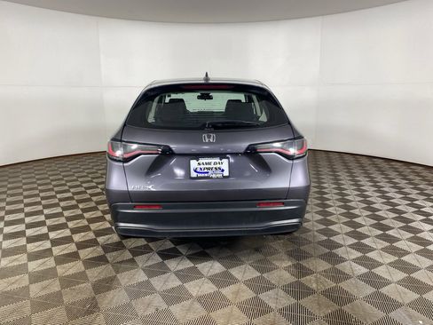 Used 2023 Honda HR-V LX image 6