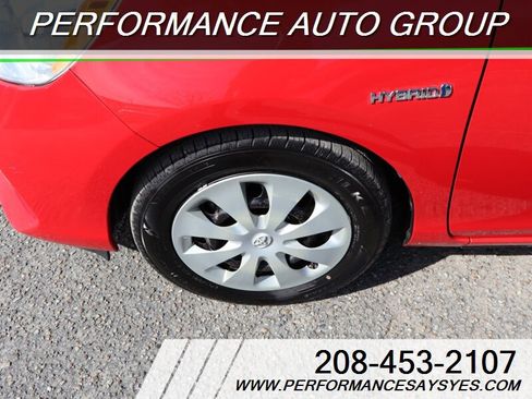 Used 2013 Toyota Prius C Two image 15