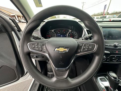 Used 2021 Chevrolet Equinox LT image 12