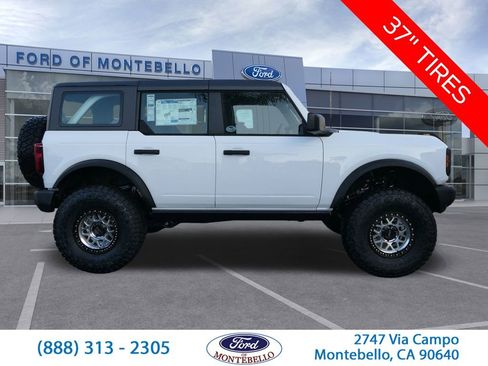 New 2025 Ford Bronco 4-Door image 2