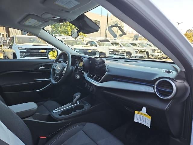 New 2026 Chevrolet Trax LS w/ LS Convenience Package FWD image 28