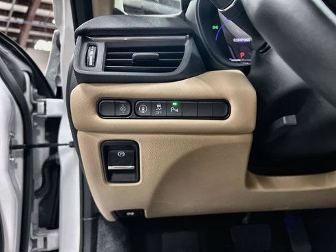 Used 2025 Acura TLX w/ Technology Package FWD image 14