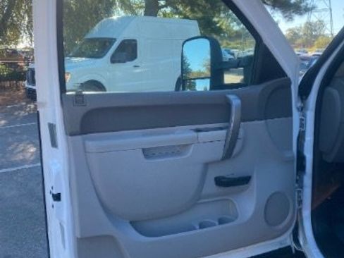 Used 2013 Chevrolet Silverado 3500 W/T image 21