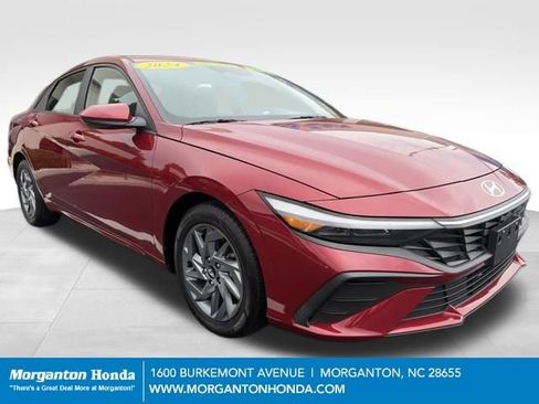 Used 2024 Hyundai Elantra SEL FWD image 1