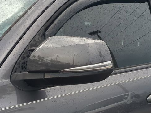 Used 2018 Toyota Tacoma TRD Off-Road image 12