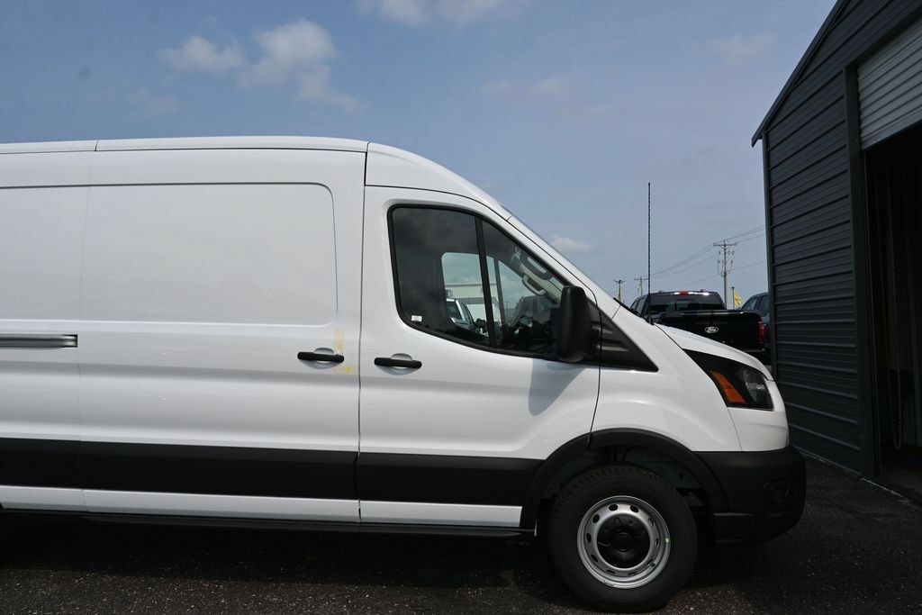 New 2026 Ford Transit 150 148 Medium Roof w/ Load Area Protection Package RWD image 13